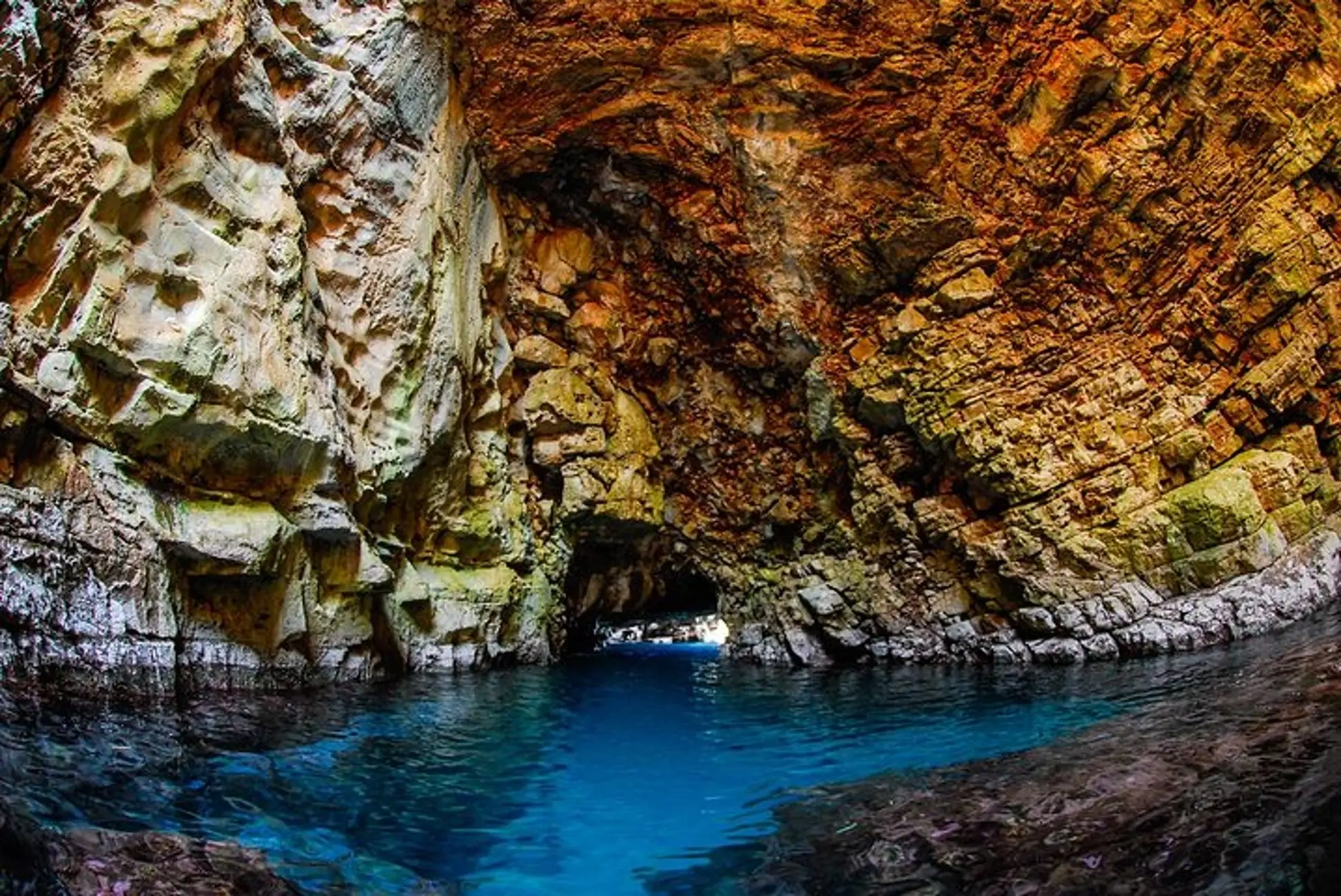 blue-cave-3